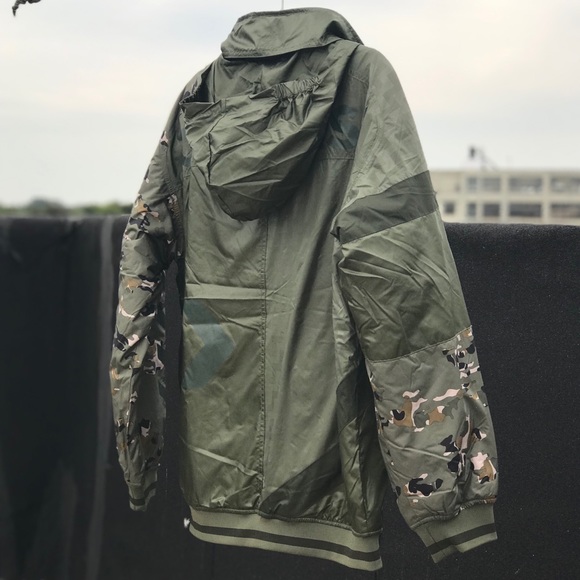 Converse VLTG Mixed Print Green Camo Zip-Up Jacket - Picture 5 of 16